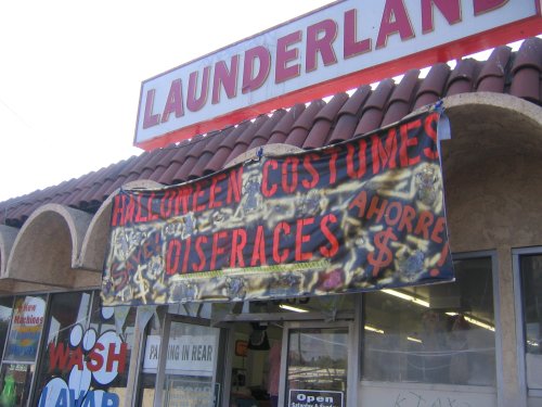 halloweenshop_sign.jpg